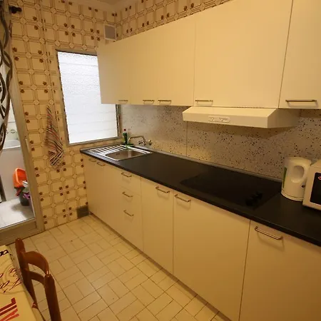 Juan Aparicio 11 Apartment